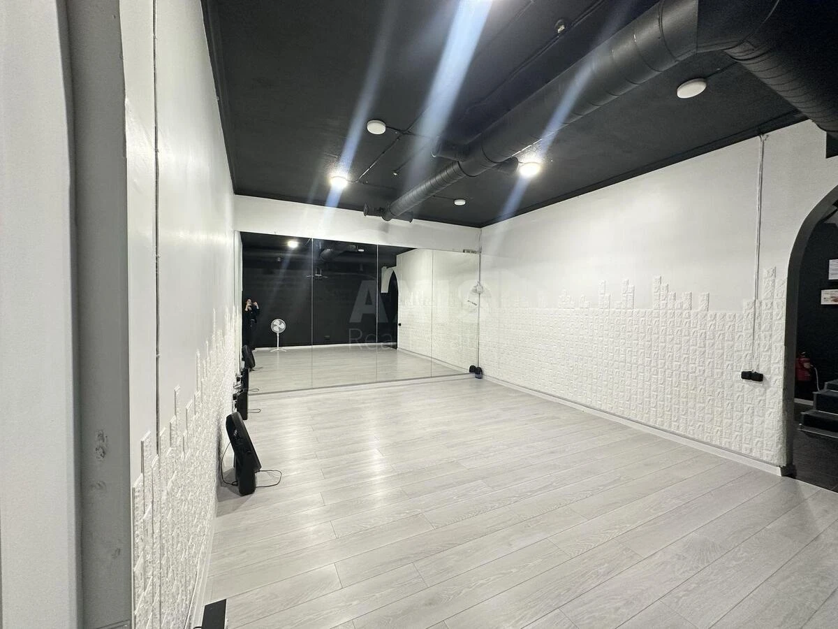 Trade object vul. Dragomanova 2, 100m2661652