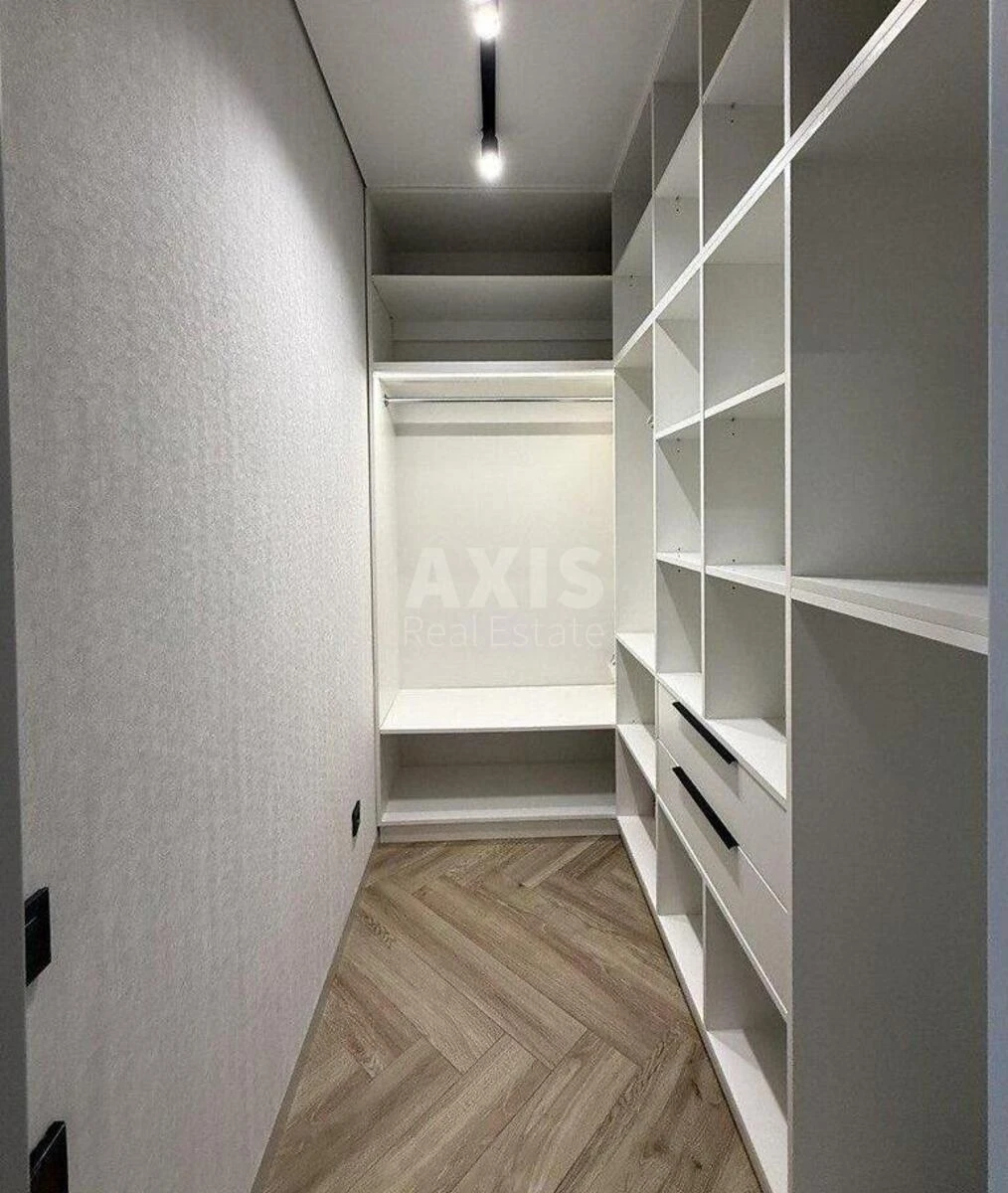 1k apartment pr-t Berestejskij 11651175