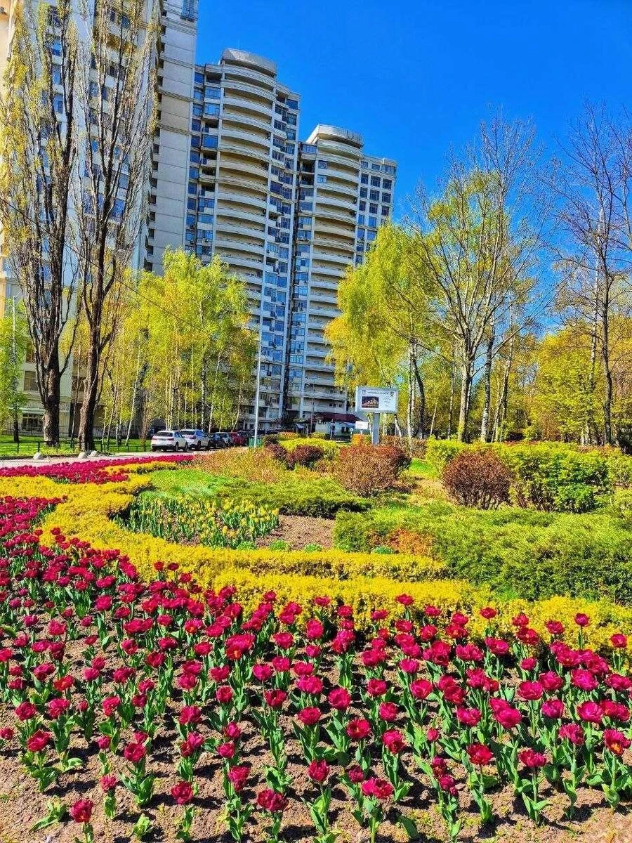 3k apartment vul. Parkovo-Syrec'ka 4Б6834216