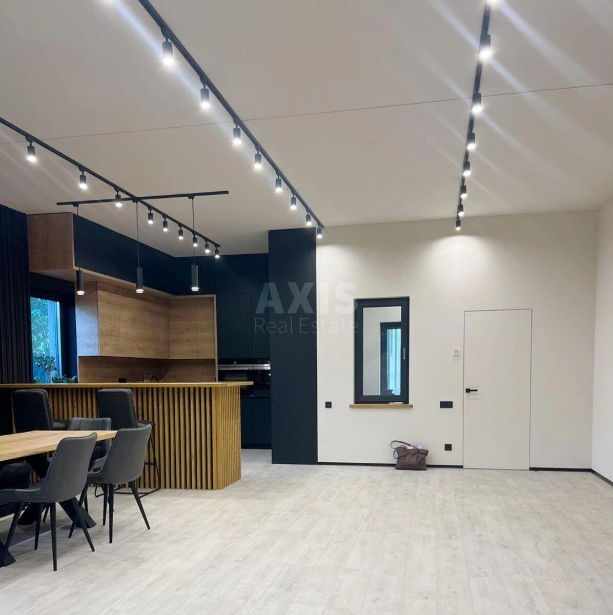 House vul. Shidna, 320m2, Kyiv city616608