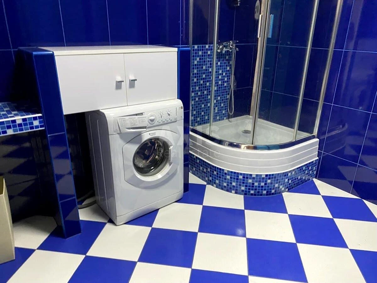 Office vul. Turivs'ka 31, 195m2711717