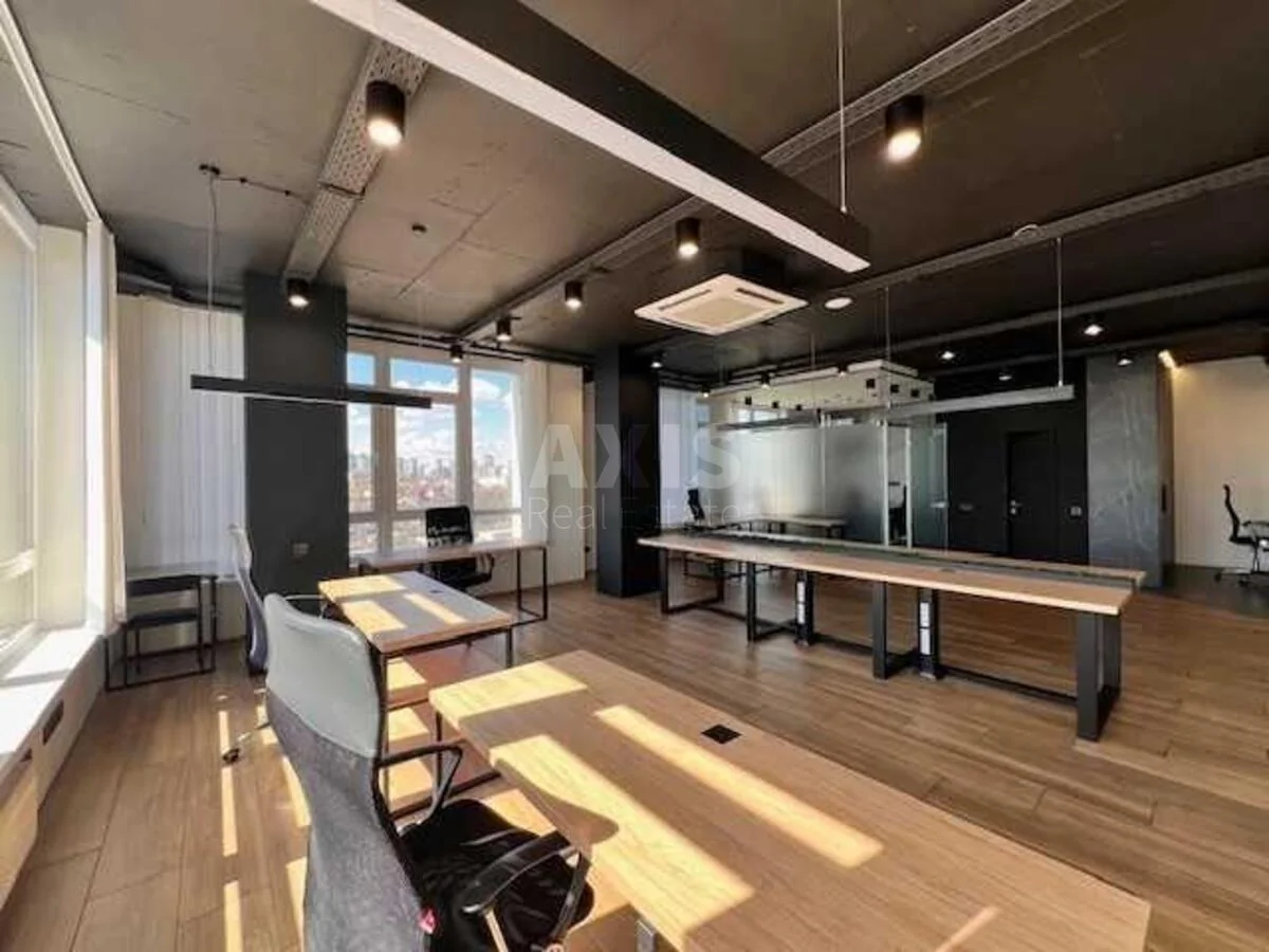 Office vul. Zhyljans'ka 68, 120m2