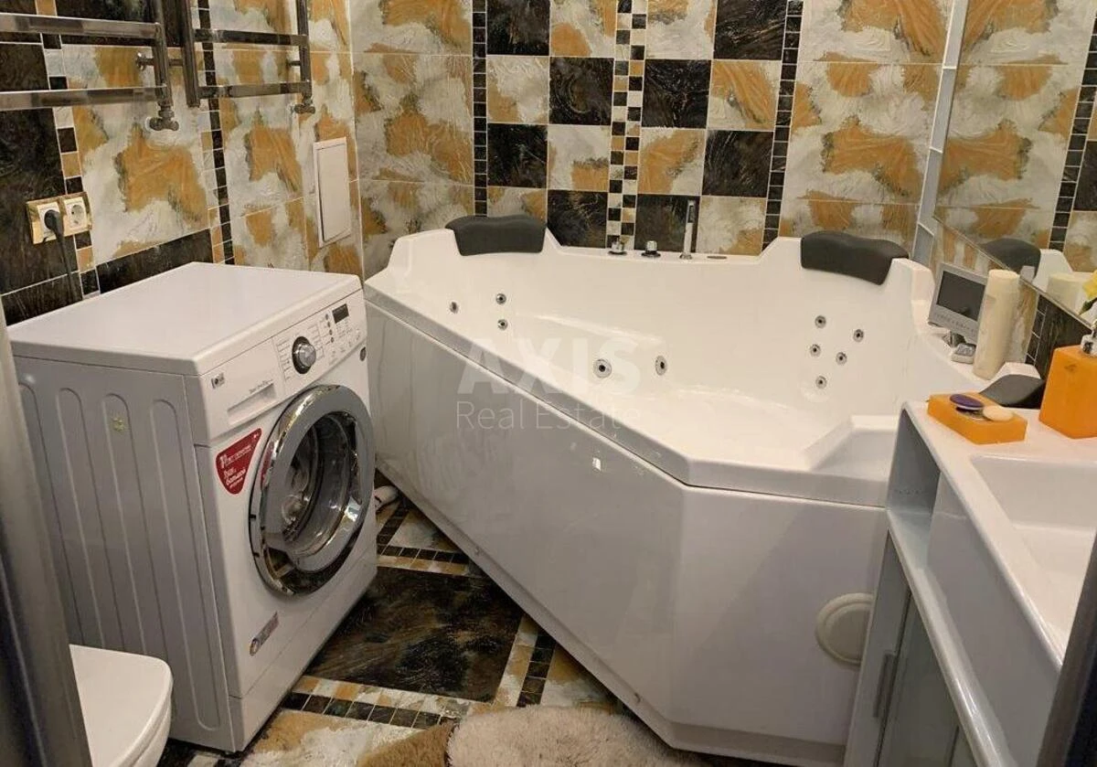 4k apartment nab. Dniprovs'ka 196880417