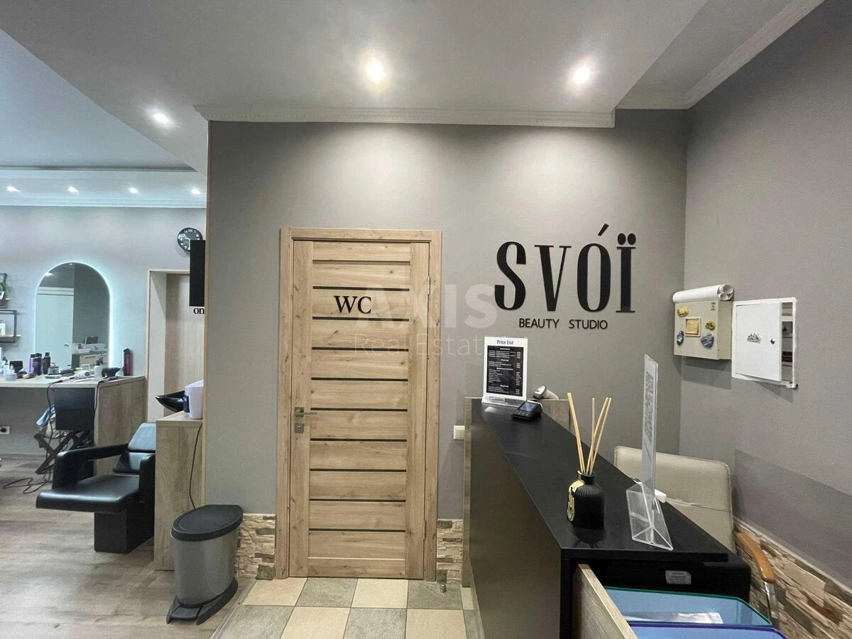 Trade object vul. Ahmatovoi' Anny 32/18, 70m2544648