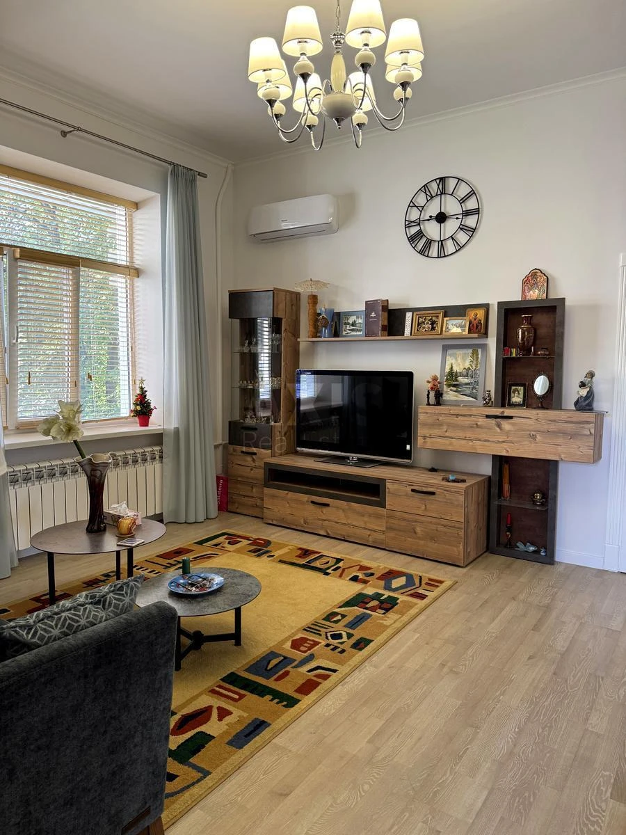 4k apartment vul. Kost'ol'na 15654497