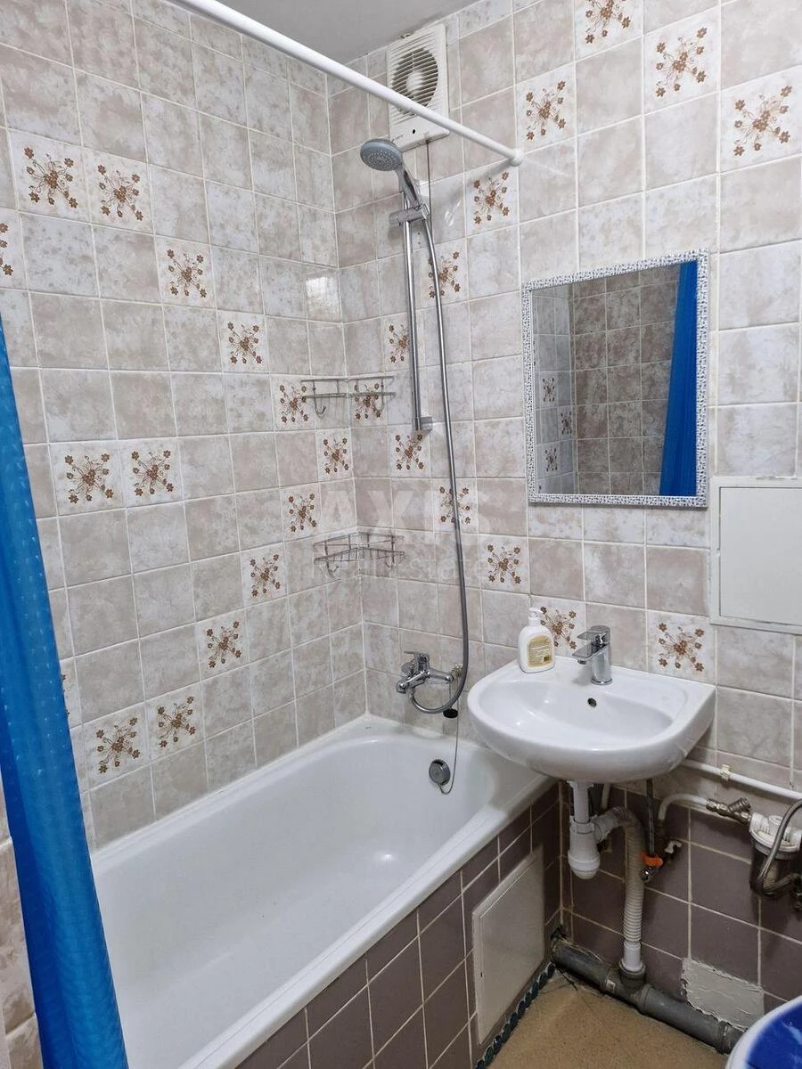 2k apartment vul. Radchenka Petra 217165017