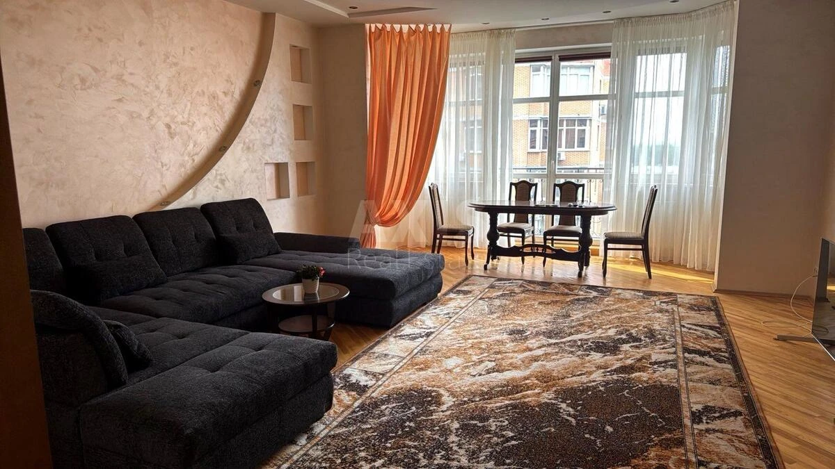 3k apartment vul. Jevgena Konoval'cja 32Б655962