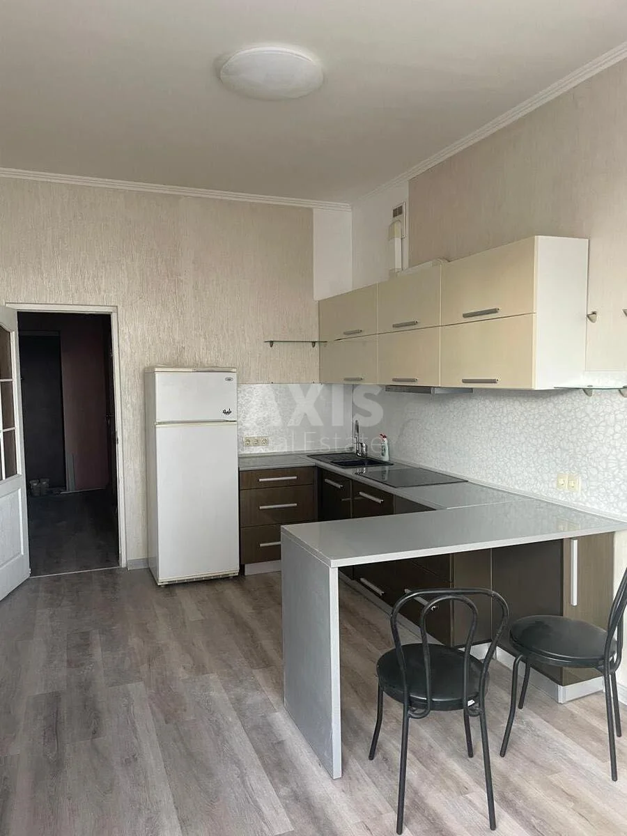 1к квартира вул. Урлівська 4А