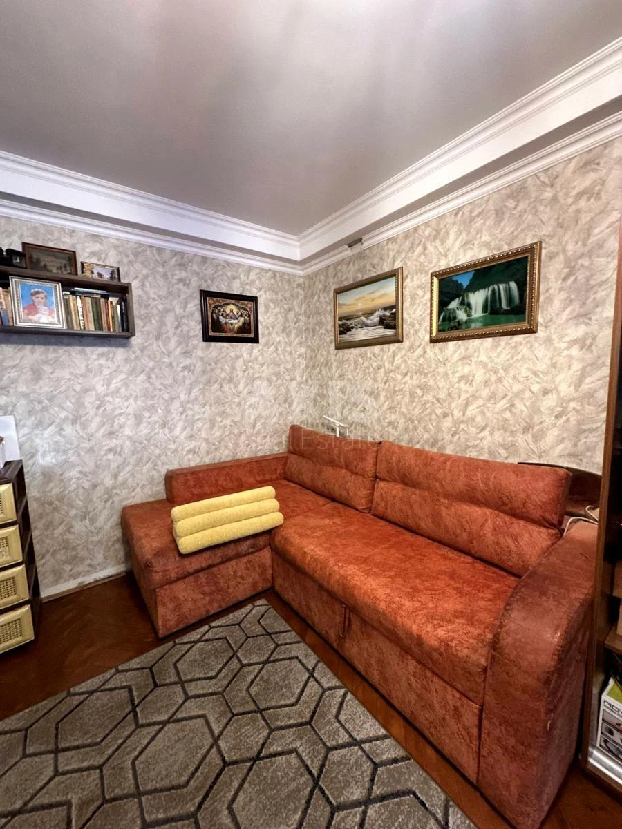 2k apartment pr-t Berestejskij 1276392410