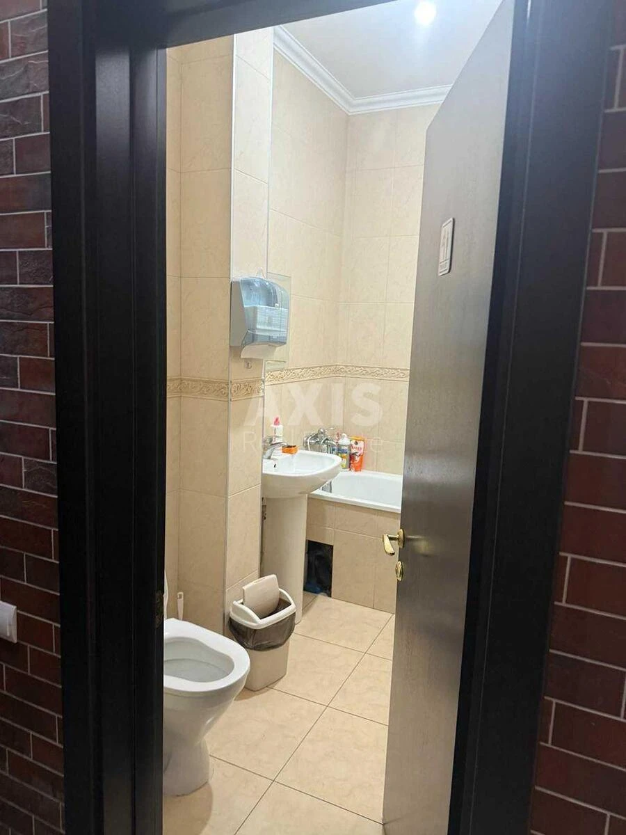 Объект торговли ул. Межигорская 32, 67м2646863