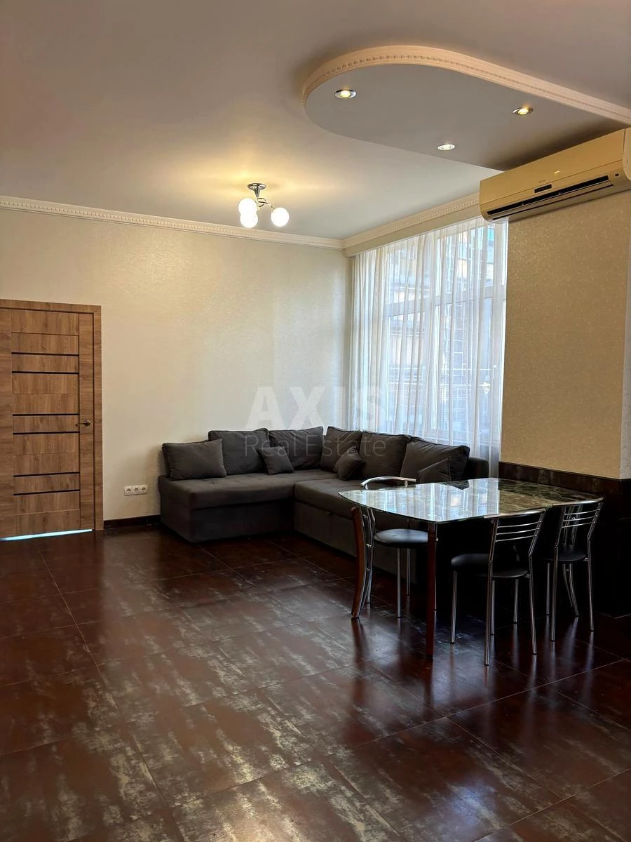 Office vul. Antonovycha 72, 125m2680044