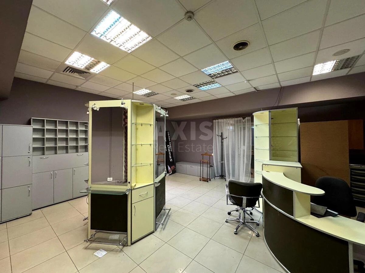 Service object vul. Geroi'v Kosmosu 4, 64m2678080