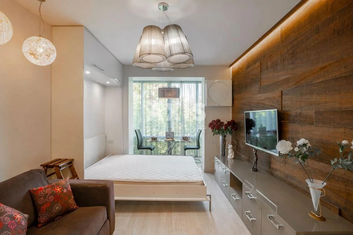 1k apartment vul. Lavrs'ka 8650943