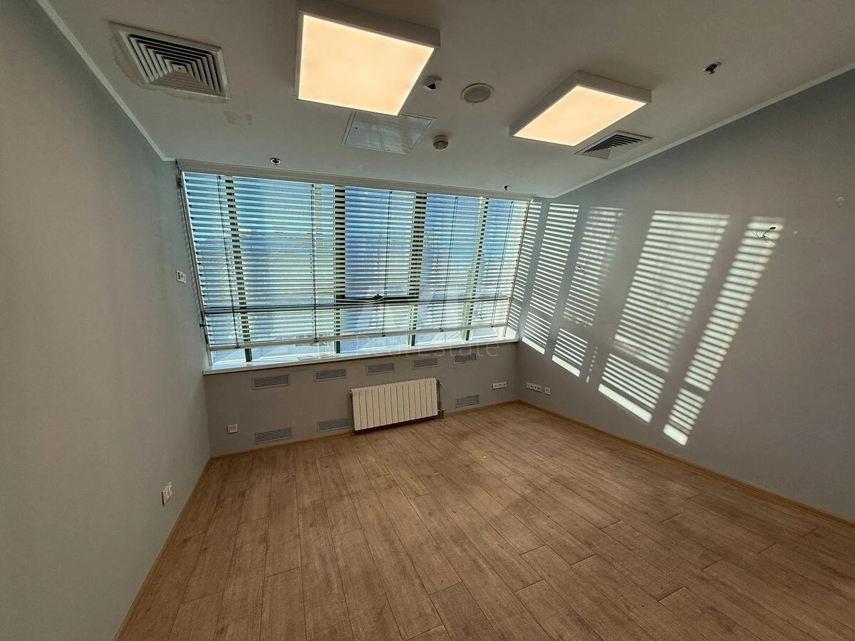Office vul. Basejna 2А, 126m2651692
