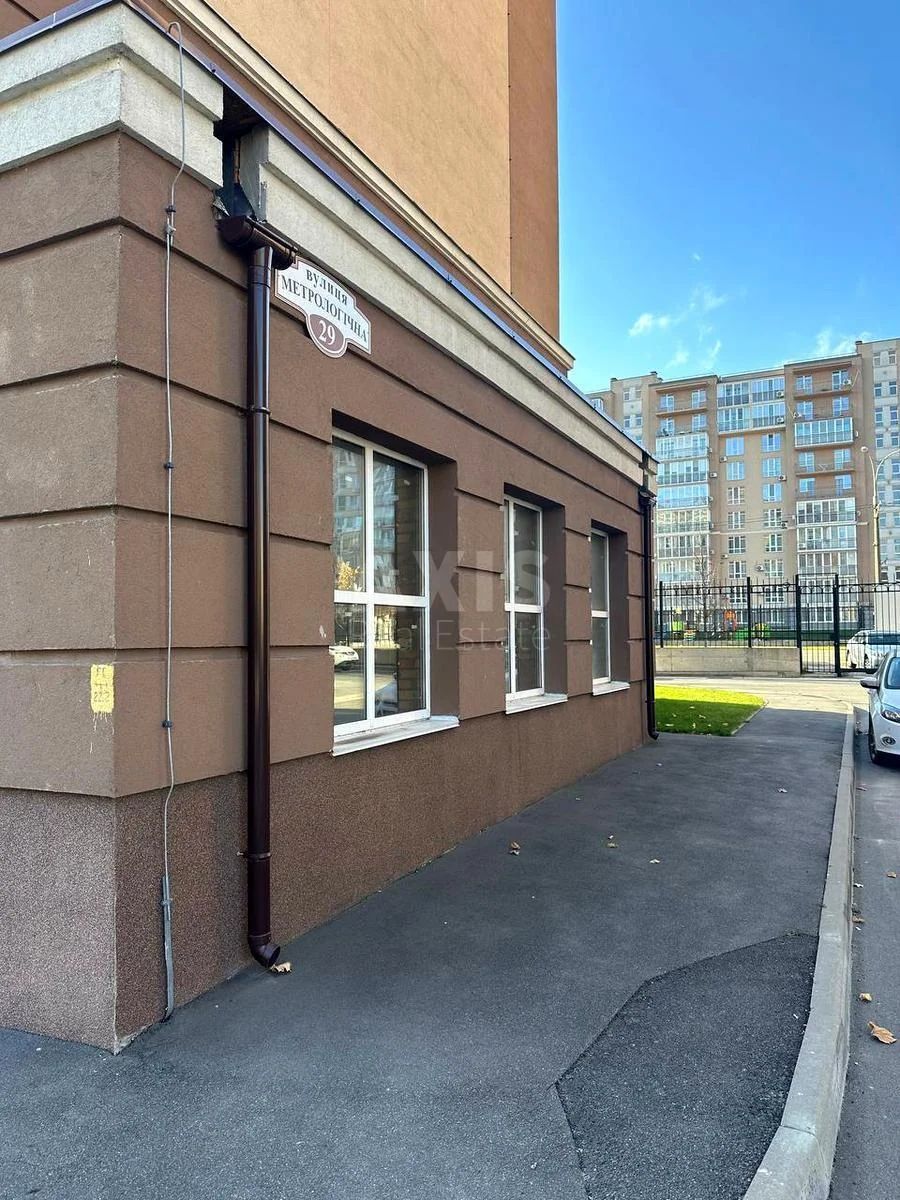 Trade object vul. Metrologichna 25, 80m2