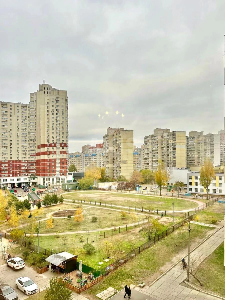 4k apartment vul. Sribnokil's'ka 14А6664218