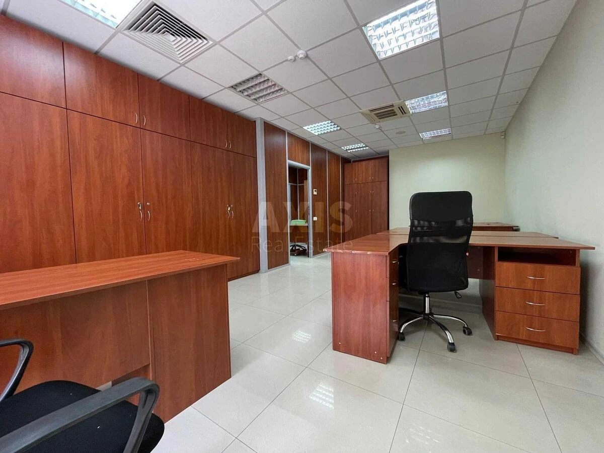 Office vul. Sichovyh Stril'civ 52А, 250m26758310