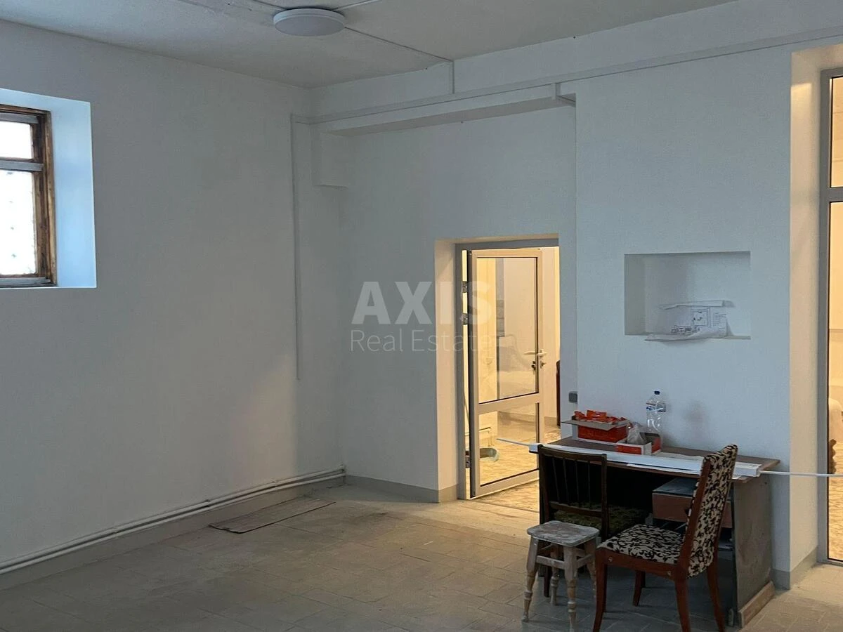 Office pr-t Nauky 34, 140m2526000