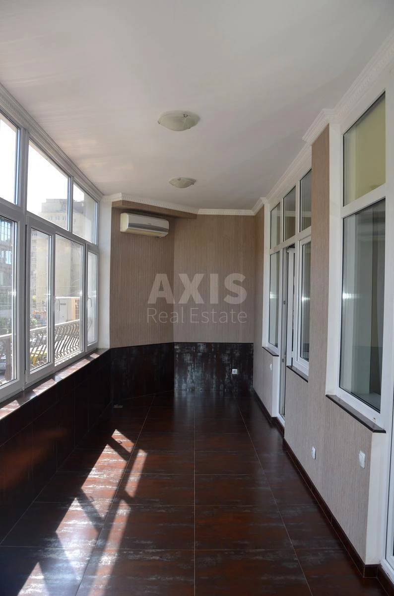 Office vul. Antonovycha 72, 125m2680045