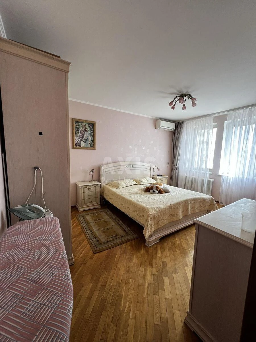 2к квартира пр-т Бажана Николая 10679507