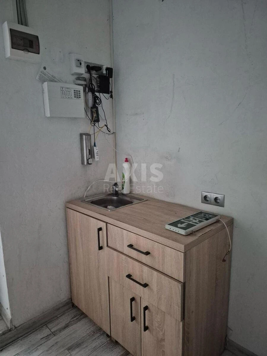 Объект торговли ул. Сверстюка Евгения 3Б, 61м26608916