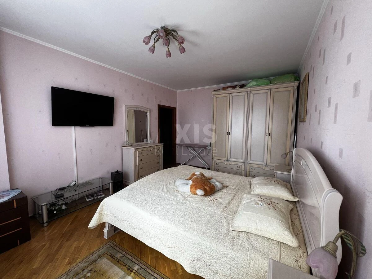 2к квартира пр-т Бажана Николая 10679508