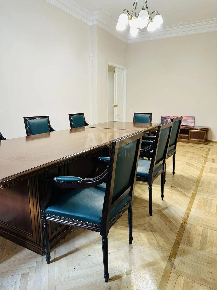 Office vul. Hreshhatyk 25, 92m2667382