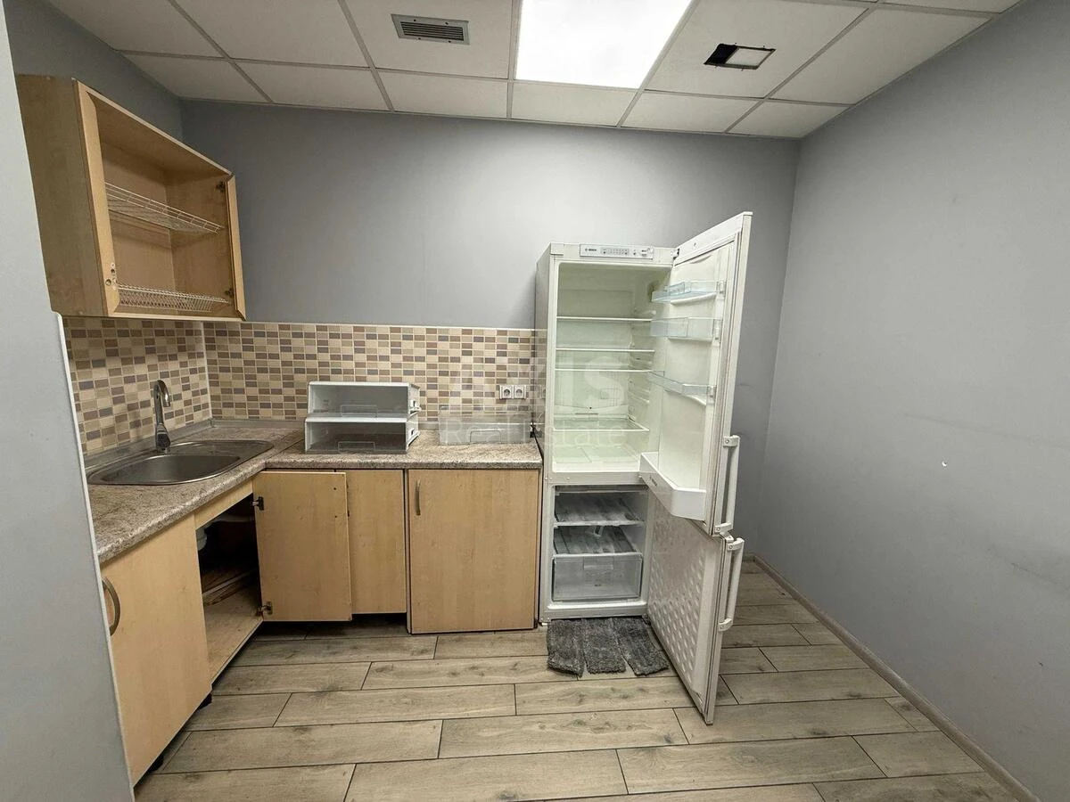 Office vul. Basejna 2А, 126m2651694