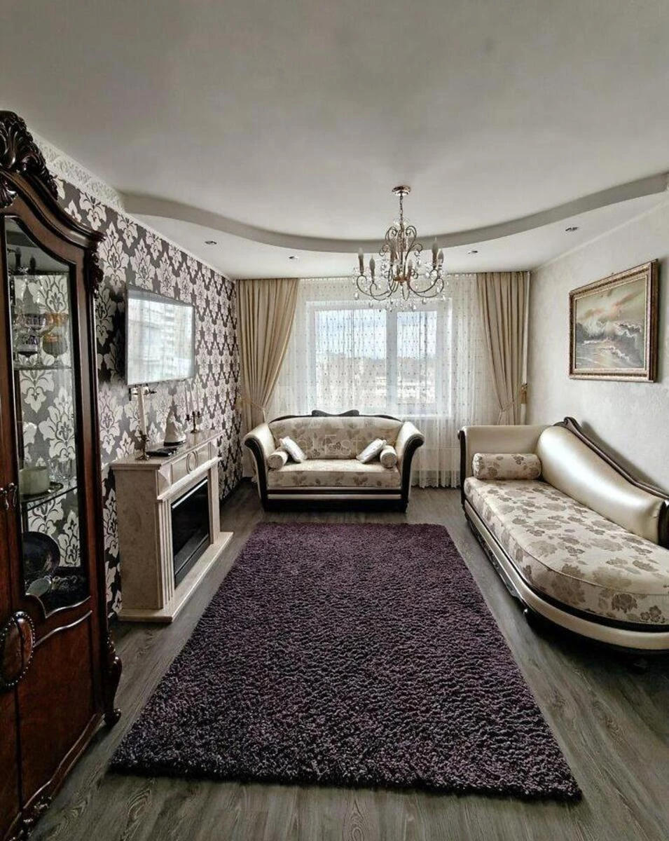 3k apartment pr-t Svobody 2695643
