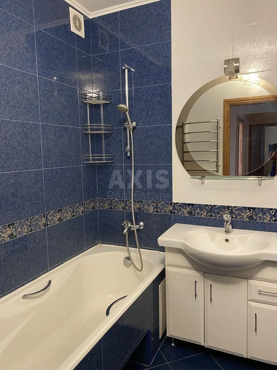 2к квартира ул. Левко Лукьяненко 15Г648173