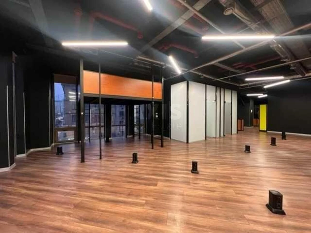 Office vul. Velyka Vasyl'kivs'ka 72, 322m2697233