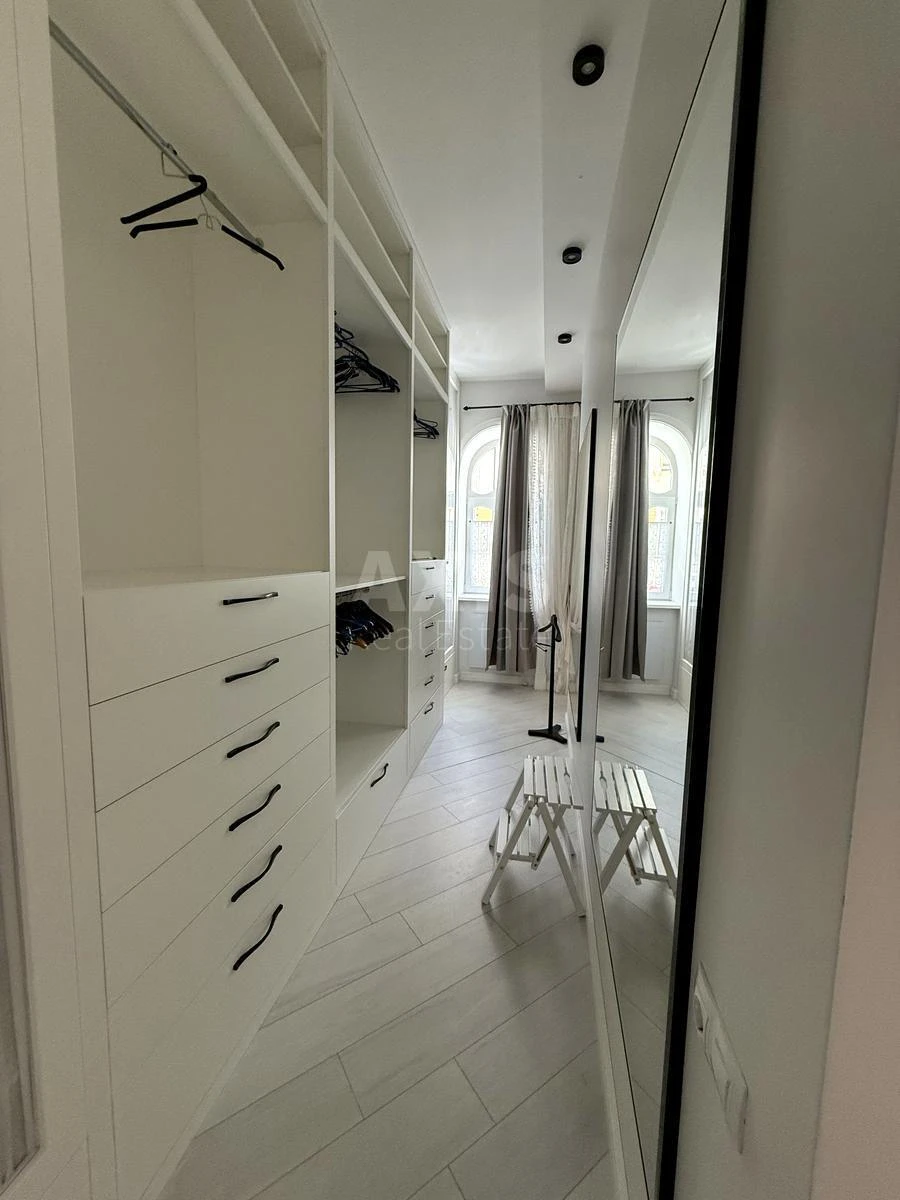 2k apartment vul. Vozdvyzhens'ka 20А7024110