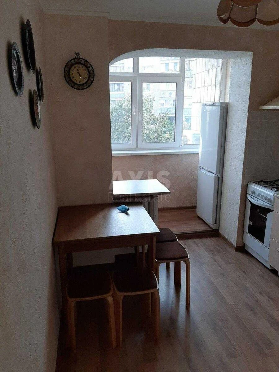 1k apartment vul. Kryvonosa Maksyma 11716151