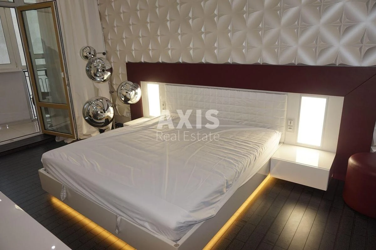 3k apartment vul. Parkovo-Syrec'ka 4Б580525