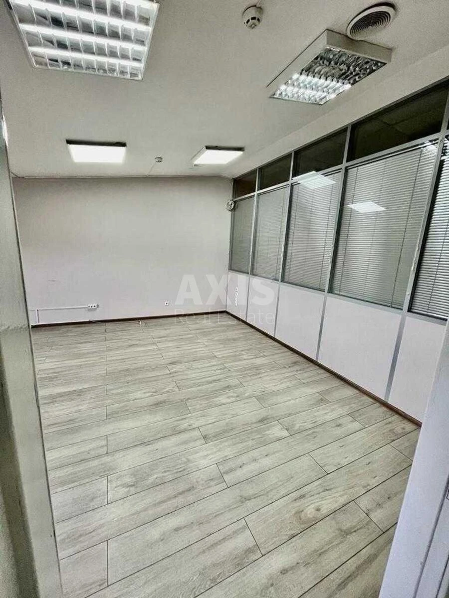 Office pl. Kosmonavtiv 4, 3000m2694616