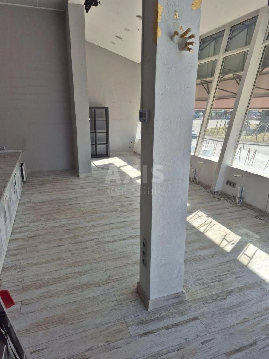 Объект торговли ул. Сверстюка Евгения 3Б, 61м26608918