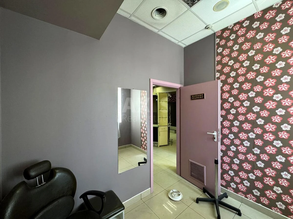 Service object vul. Geroi'v Kosmosu 4, 64m2678083