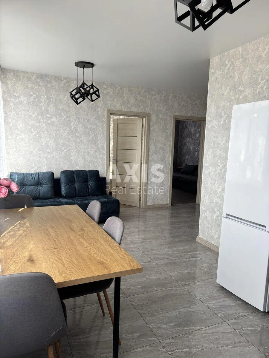 3к квартира ул. Братьев Чибинеевых 8679802