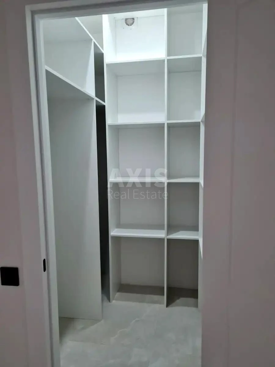 3k apartment pr-t Berestejskij 42717067