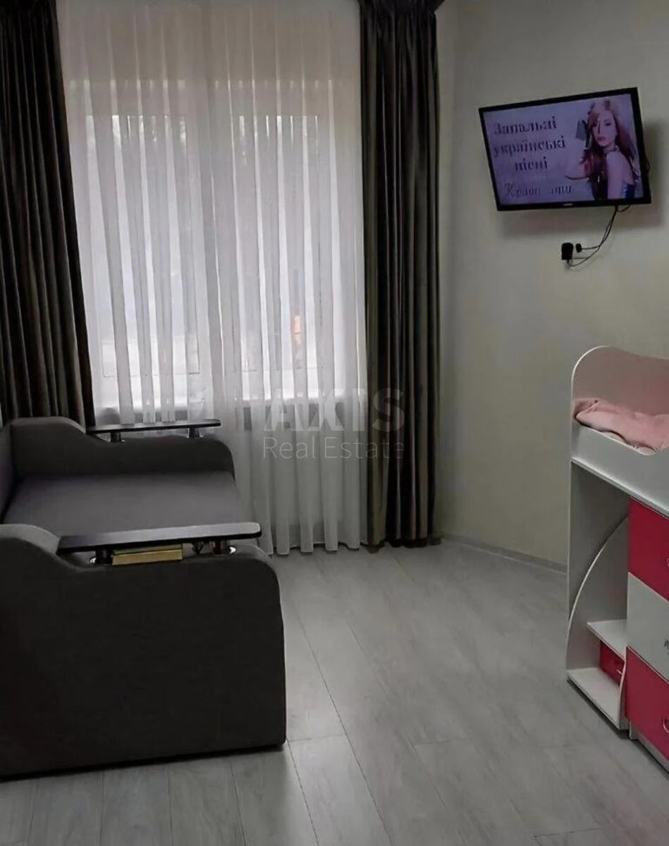 1k apartment pr-t Glushkova Akademika 6584541