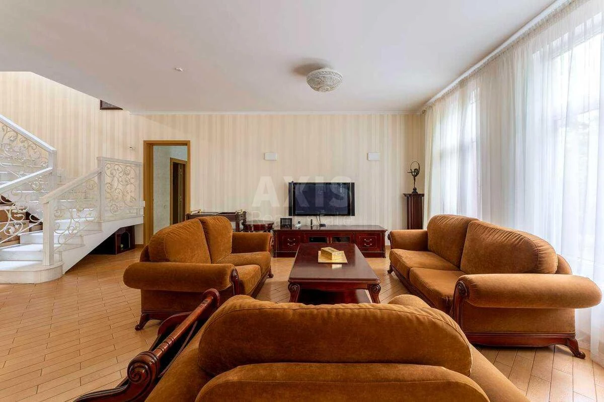 House vul. Ulitina Ivana, 590m2, Kyiv city715014