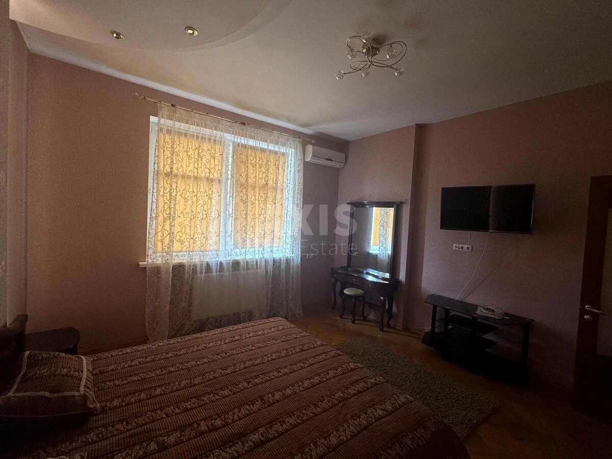 3k apartment vul. Jevgena Konoval'cja 32Б655966
