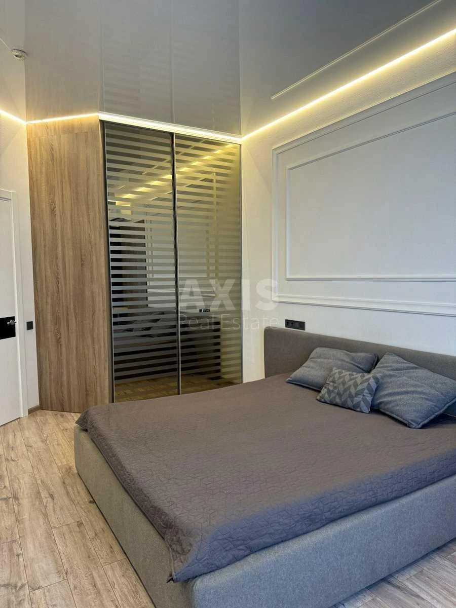 1к квартира ул. Джона Маккейна 77041814