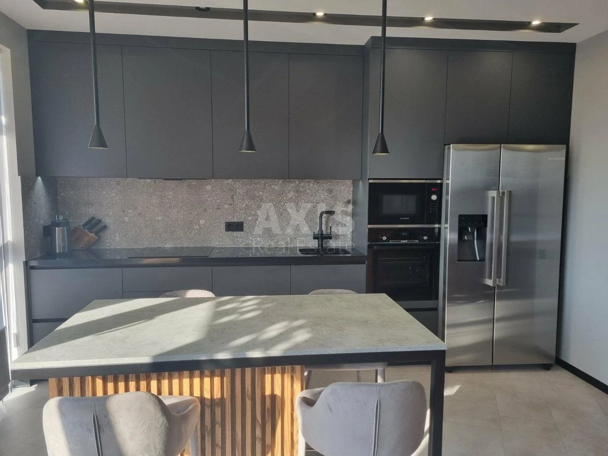 3k apartment vul. Lypkivs'kogo Vasylja Mytropolyta 16Г298600