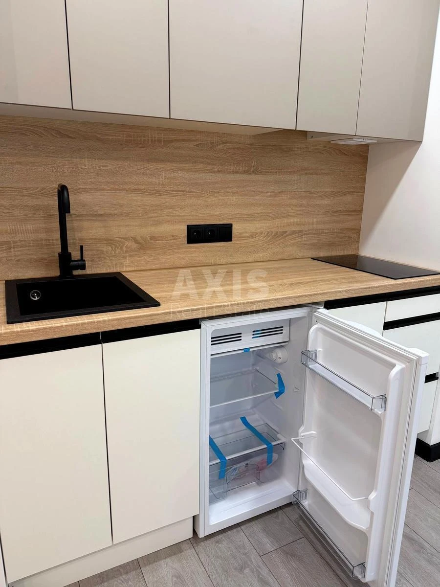 1k apartment pr-t Leonida Kadenyuka 9689405