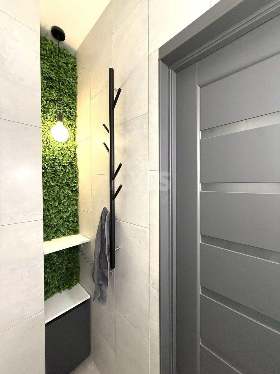 1k apartment vul. Novoukrai'ns'ka 24А709429