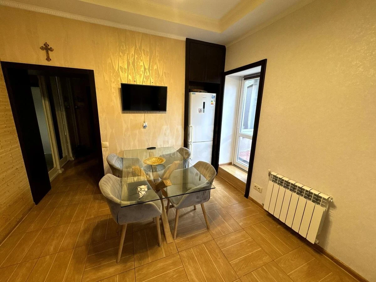 Дoм ул. Циолковского, 140м2, город Киев676671