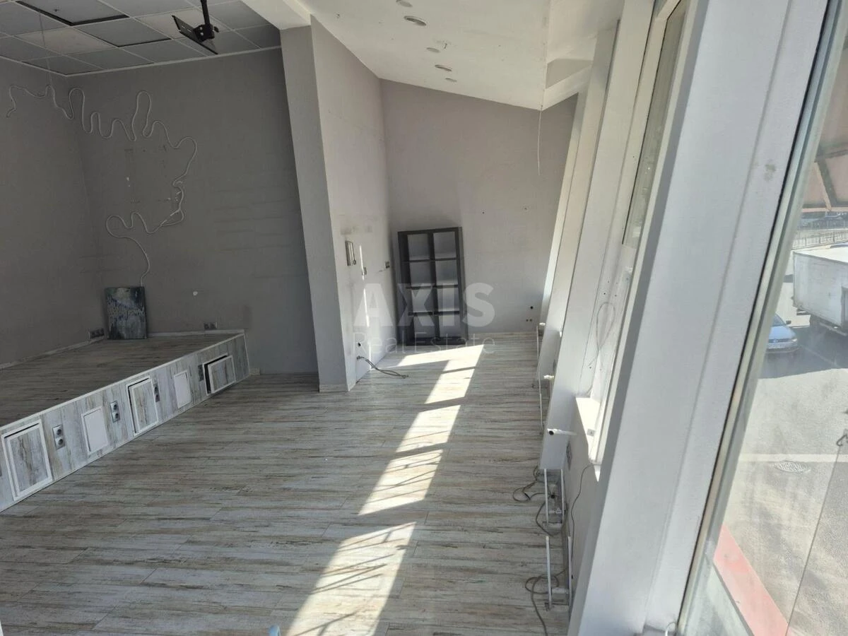 Trade object vul. Sverstjuka Jevgena 3Б, 61m26608919