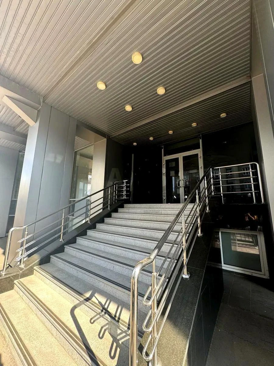 Office vul. Nyzhnij Val 51, 540m2677928