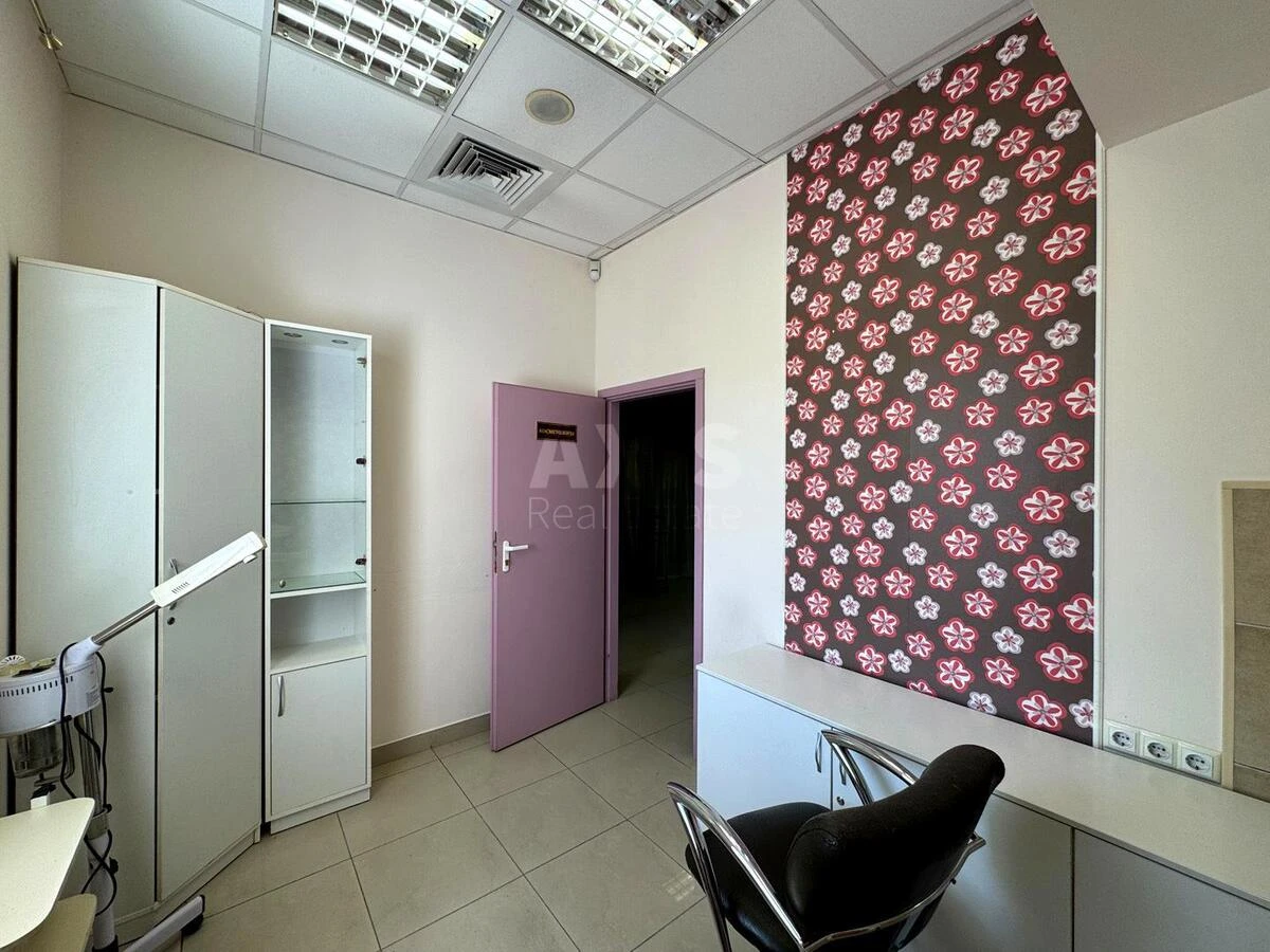 Service object vul. Geroi'v Kosmosu 4, 64m2678084